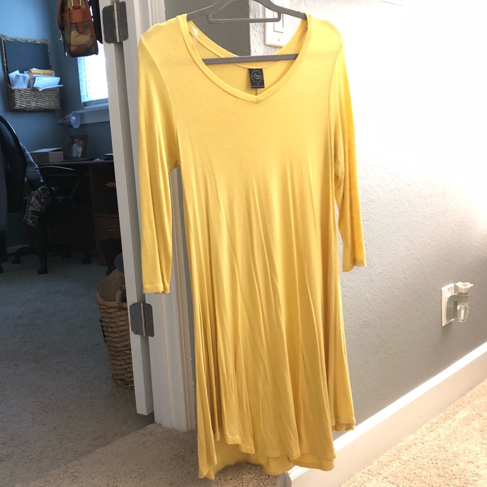 Long sleeve yellow dress
